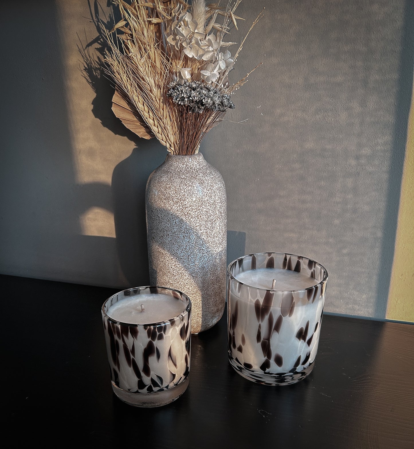 BOUGIE ENSORCELEUSE - PETIT FORMAT - NOIR ET BLANC